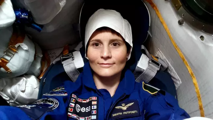 Samantha Cristoforetti, ESAs italienske astronaut, i Sojus-fartøyet hun ble skutt opp til romstasjonen med 23. november 2014. (Foto: ESA)