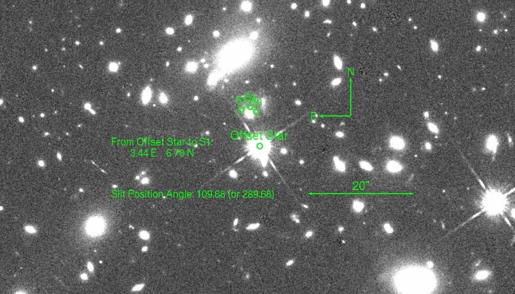Oppdagelsesbildet av SN Refsdal. Det er oppdaget fire bilder av den samme supernovaen. Bildene blir kalt S1, S2, S3 og S4 (tre av dem kan sees her). (Illustrasjon: The Astronomer's Telegram) Oppdagelsesbildet av SN Refsdal. Det er oppdaget fire bilder av den samme supernovaen. Bildene blir kalt S1, S2, S3 og S4 (tre av dem kan sees her). (Illustrasjon: The Astronomer's Telegram)