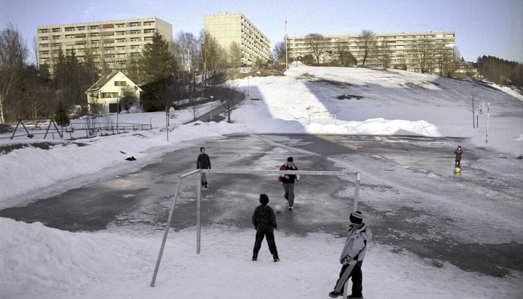 Målet med satsingen er å gjøre Groruddalen til et bedre sted å leve og vokse opp i. Her er en lekeplass for barn på Haugenstua i Groruddalen, Oslo. (Foto: Robert Bråthen / Samfoto) Målet med satsingen er å gjøre Groruddalen til et bedre sted å leve og vokse opp i. Her er en lekeplass for barn på Haugenstua i Groruddalen, Oslo. (Foto: Robert Bråthen / Samfoto)