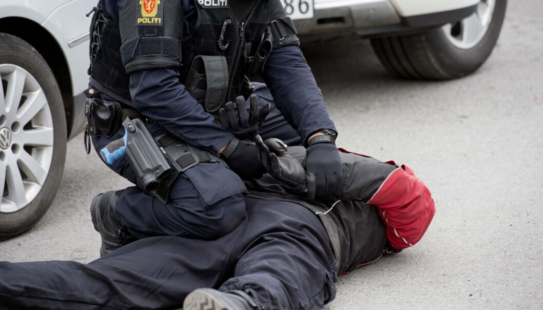 Politiet er med på å hente rusmisbrukere til tvangsinnleggelse langt oftere ved hastevedtak enn i ordinære tvangssaker. (Foto: Espen Braata, VG) Politiet er med på å hente rusmisbrukere til tvangsinnleggelse langt oftere ved hastevedtak enn i ordinære tvangssaker. (Foto: Espen Braata, VG)