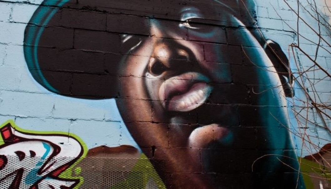 The Notorious B.I.G, eller Christopher George Latore Wallace, skrev låter om hvordan han levde fattigdom og hvordan han kom seg til topps. Låtene kan brukes som inspirasjon, mener forskere. (Illustrasjonsfoto: Tom Check/Wikimedia) The Notorious B.I.G, eller Christopher George Latore Wallace, skrev låter om hvordan han levde fattigdom og hvordan han kom seg til topps. Låtene kan brukes som inspirasjon, mener forskere. (Illustrasjonsfoto: Tom Check/Wikimedia)