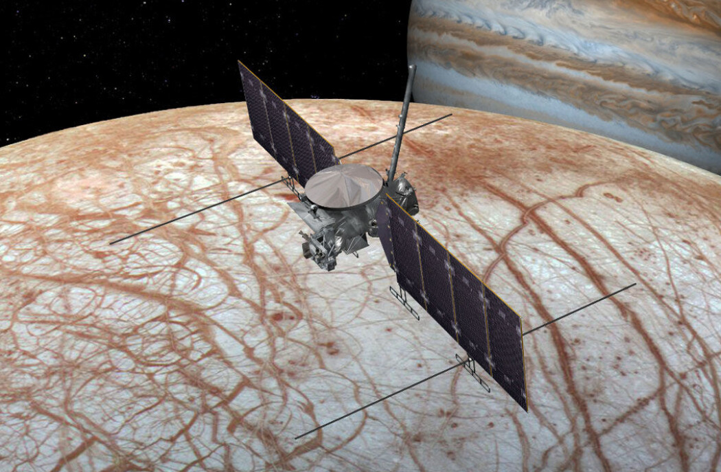 Slik kan Europa Clipper se ut, susende over månen Europa, med planeten Jupiter i bakgrunnen. (Illustrasjon: NASA/JPL-Caltech) Slik kan Europa Clipper se ut, susende over månen Europa, med planeten Jupiter i bakgrunnen. (Illustrasjon: NASA/JPL-Caltech)