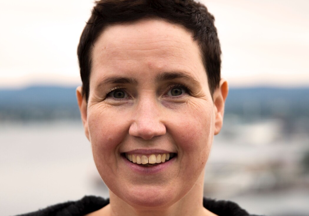 Oljeingeniører Gry Hege Henriksen var på jobb igjen ett år etter en blodforgiftning. Hun mistet hender og føtter, men ikke motet. (Foto: Privat) Oljeingeniører Gry Hege Henriksen var på jobb igjen ett år etter en blodforgiftning. Hun mistet hender og føtter, men ikke motet. (Foto: Privat)
