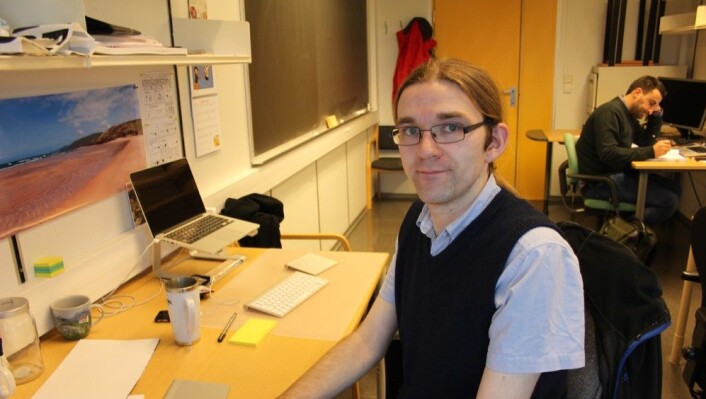 Postdoktor i fysikk, David Weir.
(Foto: Kjersti Hetland/NRK) Postdoktor i fysikk, David Weir.
(Foto: Kjersti Hetland/NRK)