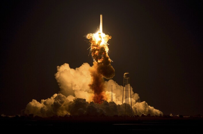 Orbital Sciences' tredje Cygnus-romfartøy med utstyr og forsyninger til Den internasjonale romstasjonen mislyktes totalt i starten 29. oktober klokken 00.22 norsk tid. (Foto: Joel Kowsky, EPA/NASA) Orbital Sciences' tredje Cygnus-romfartøy med utstyr og forsyninger til Den internasjonale romstasjonen mislyktes totalt i starten 29. oktober klokken 00.22 norsk tid. (Foto: Joel Kowsky, EPA/NASA)