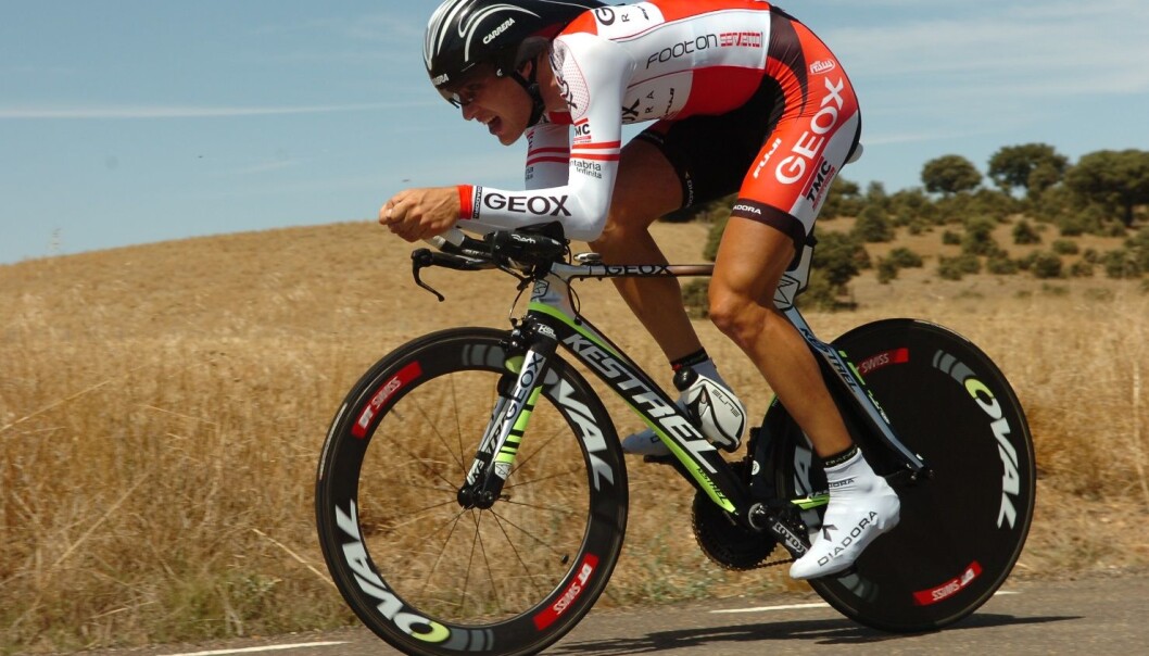 Matthias Brändle skal i kveld prøve seg på timerekorden på sykkel. Inne på velodromen slipper han vinden han kjemper mot her, i Vuelta e Espana i 2011. (Foto: Colourbox) Matthias Brändle skal i kveld prøve seg på timerekorden på sykkel. Inne på velodromen slipper han vinden han kjemper mot her, i Vuelta e Espana i 2011. (Foto: Colourbox)