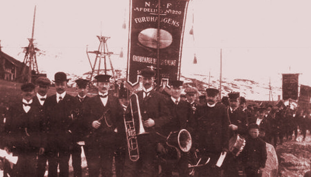 1. mai i Sulitjelma, 1908. (Foto: Wikimedia Commons) 1. mai i Sulitjelma, 1908. (Foto: Wikimedia Commons)