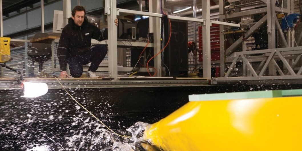 Toralf Hamstad tests a new hull in the ship model tank at SINTEF in Trondheim, Norway. (Photo: Thor Nielsen) Toralf Hamstad tests a new hull in the ship model tank at SINTEF in Trondheim, Norway. (Photo: Thor Nielsen)
