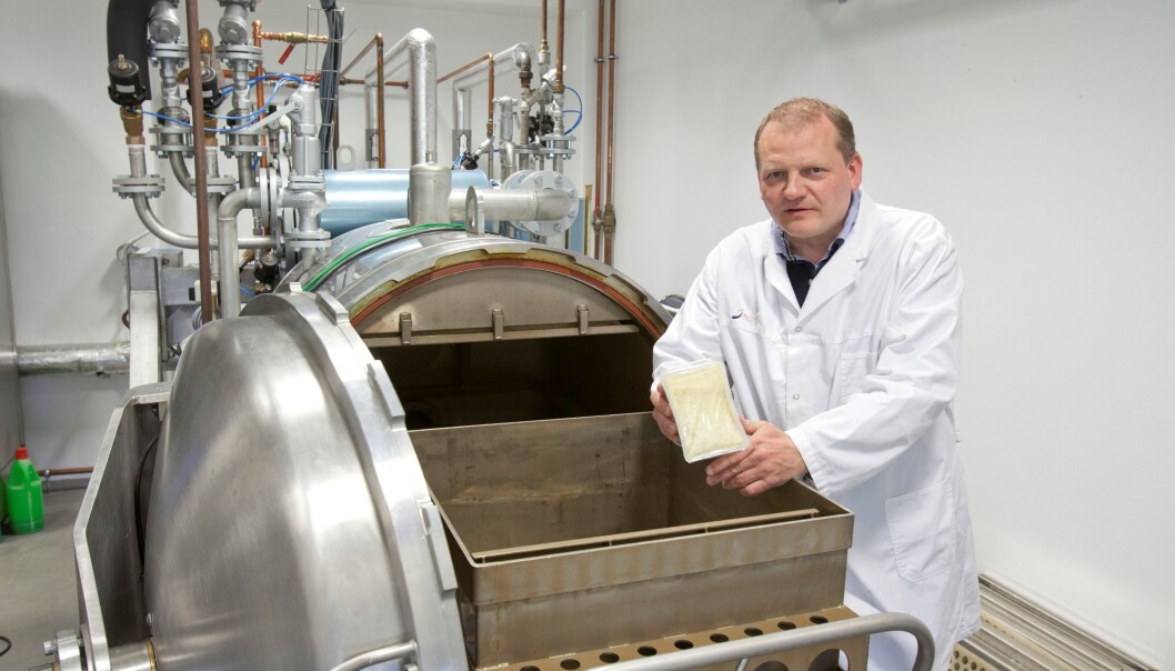 Forsker Dagbjørn Skipnes håper at forbrukerne i fremtiden vil nyte godt av ristede matprodukter med høy kvalitet. (Foto: Kjell Merok/Nofima) Forsker Dagbjørn Skipnes håper at forbrukerne i fremtiden vil nyte godt av ristede matprodukter med høy kvalitet. (Foto: Kjell Merok/Nofima)