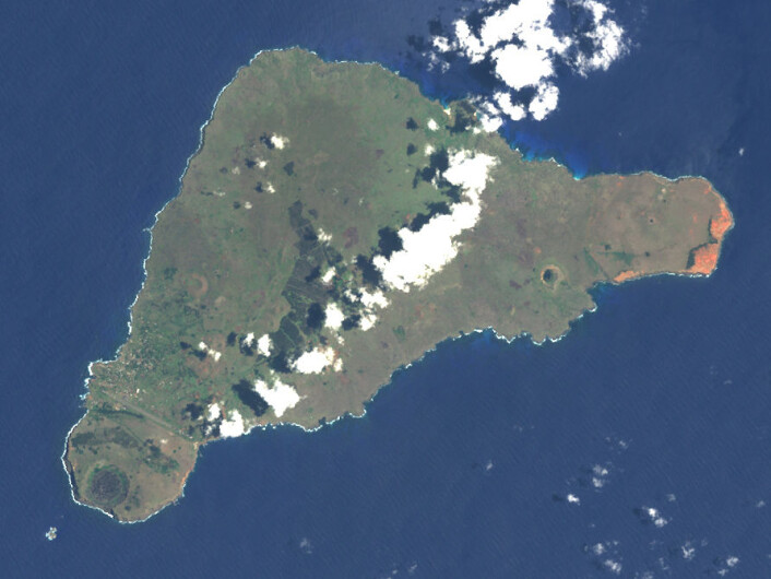 Påskeøya, også kalt Rapa Nui, sett fra verdensrommet. (Foto: NASA Earth Observatory) Påskeøya, også kalt Rapa Nui, sett fra verdensrommet. (Foto: NASA Earth Observatory)