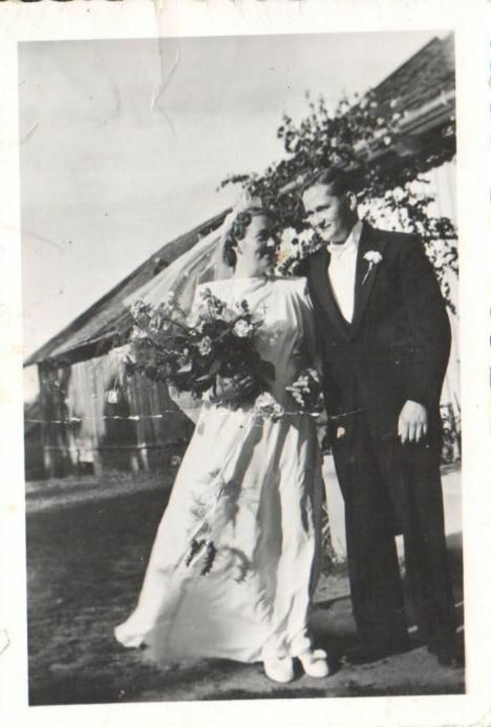 Bilde fra bryllupet til Farmor og Farfar i 1948. Foto: Privat