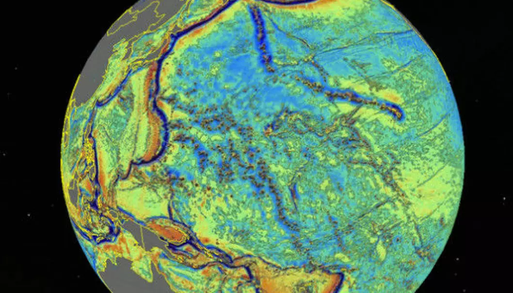 Ved hjelp av tyngdemålinger fra satellitter har forskere laget et nytt og mer detaljert kart over havbunnen. Kartet viser flere tusen ukjente undersjøiske fjell og kløfter.  (Foto: Live Science/Scripps Institution of Oceanography)