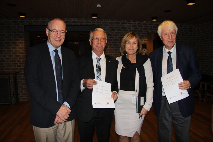 (Foto: rekor Gunnar Bovim, vegsjef Terje Moe Gustavsen, direktør Marit Brandsegg og dekan Ingvald Strømmen) (Foto: rekor Gunnar Bovim, vegsjef Terje Moe Gustavsen, direktør Marit Brandsegg og dekan Ingvald Strømmen)