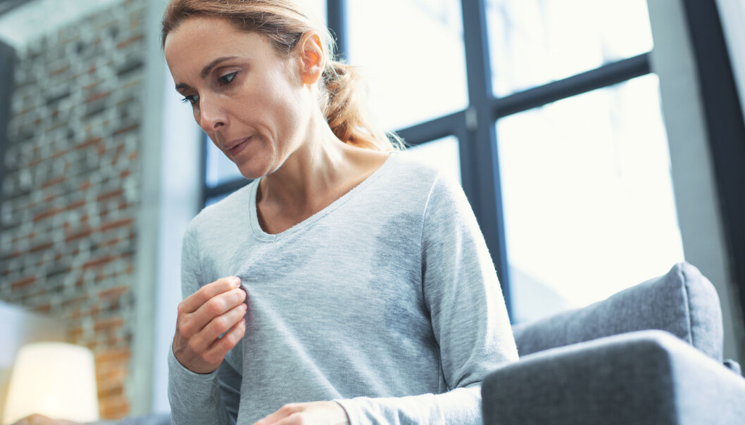 Når østrogennivået faller får mange kvinner dårligere livskvalitet. De får hetetokter, dårligere søvn og et dårligere seksualliv. (Foto: YAKOBCHUK VIACHESLAV / Shutterstock / NTB scanpix) Når østrogennivået faller får mange kvinner dårligere livskvalitet. De får hetetokter, dårligere søvn og et dårligere seksualliv. (Foto: YAKOBCHUK VIACHESLAV / Shutterstock / NTB scanpix)