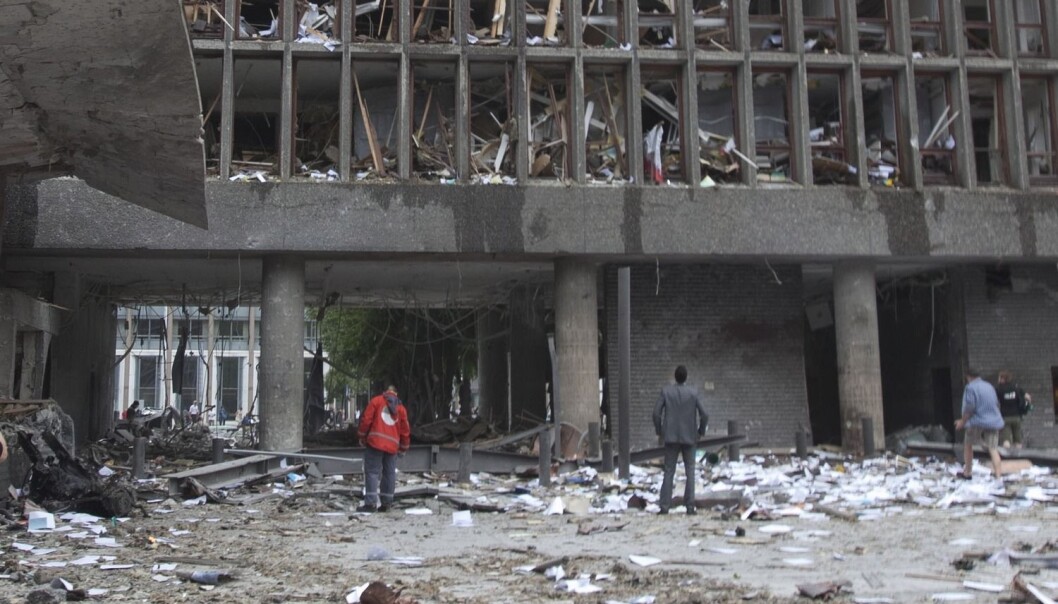 Forskere ved Nasjonalt kunnskapssenter om vold og traumatisk stress (NKVTS) har gjennomført tre datainnsamlinger blant de ansatte i regjeringskvartalet i etterkant av terrorangrepet den 22. juli 2011. (Foto: Scanpix, Morten Holm) Forskere ved Nasjonalt kunnskapssenter om vold og traumatisk stress (NKVTS) har gjennomført tre datainnsamlinger blant de ansatte i regjeringskvartalet i etterkant av terrorangrepet den 22. juli 2011. (Foto: Scanpix, Morten Holm)