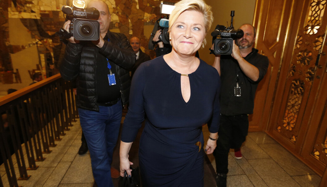 Statsbudsjettet for 2015 ble lagt frem av finansminister Siv Jensen på Stortinget onsdag morgen. (Foto: Lise Åserud, Scanpix) Statsbudsjettet for 2015 ble lagt frem av finansminister Siv Jensen på Stortinget onsdag morgen. (Foto: Lise Åserud, Scanpix)