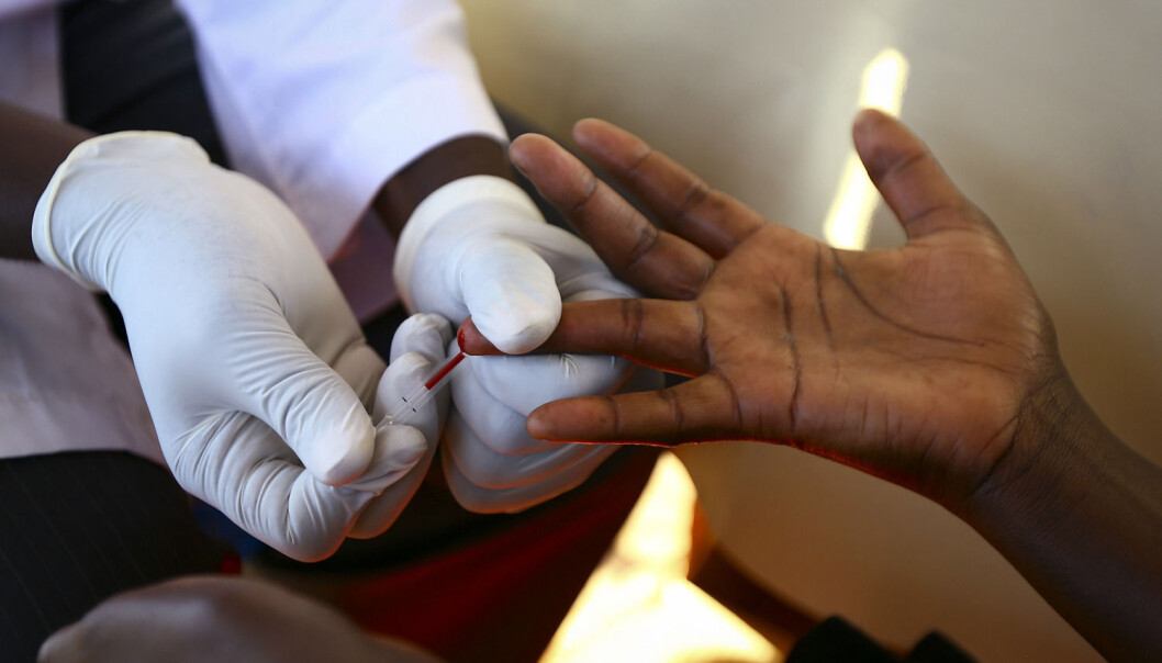 En man sjekkes for HIV og Aids ved et sykehus i Uganda. (Foto: Reuters, NTB scanpix) En man sjekkes for HIV og Aids ved et sykehus i Uganda. (Foto: Reuters, NTB scanpix)