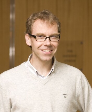 På ekte amerikansk vis måtte professor Egil Lien gjennom en grundig godkjennelsesprosess hos FBI før han fikk lov til å jobbe på Universitetet i Massachusets. Venner ble oppringt. Kolleger ble kontaktet. Fingeravtrykk ble tatt og sjekket opp mot internasjonale strafferegistre.
(Foto: NTNU) På ekte amerikansk vis måtte professor Egil Lien gjennom en grundig godkjennelsesprosess hos FBI før han fikk lov til å jobbe på Universitetet i Massachusets. Venner ble oppringt. Kolleger ble kontaktet. Fingeravtrykk ble tatt og sjekket opp mot internasjonale strafferegistre.
(Foto: NTNU)