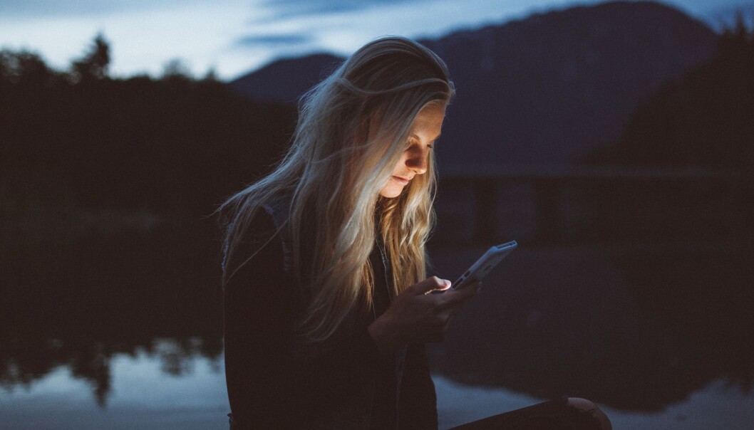 I app-butikken gjør noen valg ut fra pris mens andre lar seg lede av anbefalingene, viser en ny studie. (Illustrasjonsfoto: Unsplash) I app-butikken gjør noen valg ut fra pris mens andre lar seg lede av anbefalingene, viser en ny studie. (Illustrasjonsfoto: Unsplash)