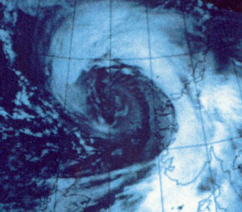 Satellittbilde av Nyttårsorkanen på vei inn mot Nordvestlandet. (Foto: Meteorologisk institutt) Satellittbilde av Nyttårsorkanen på vei inn mot Nordvestlandet. (Foto: Meteorologisk institutt)