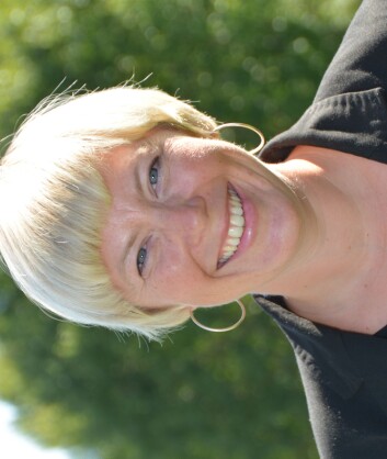 Kulturforsker Heidi Stavrum har danset og dratt på tur med dansebandfolket for å finne ut mer om dem. (Foto: Øystein Akselberg) Kulturforsker Heidi Stavrum har danset og dratt på tur med dansebandfolket for å finne ut mer om dem. (Foto: Øystein Akselberg)