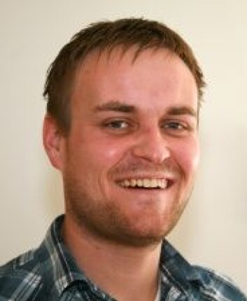 - Et godt forhold mellom dyr og mennesker er viktig for god dyrevelferd, og gir dyr som gjennomgående er tryggere og lettere å håndtere, sier Kristian Ellingsen, forsker ved Veterinærinstituttet. (Foto: Veterinærinstituttet) - Et godt forhold mellom dyr og mennesker er viktig for god dyrevelferd, og gir dyr som gjennomgående er tryggere og lettere å håndtere, sier Kristian Ellingsen, forsker ved Veterinærinstituttet. (Foto: Veterinærinstituttet)