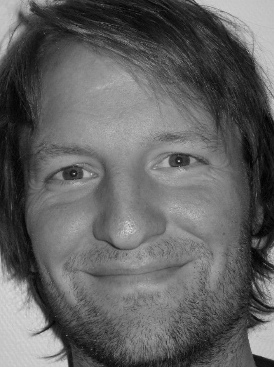 Jostein Riiser Kristiansen jobbar som astrofysikar ved Høgskulen i Oslo og Akershus. Han har venta spent på å få vite meir om gravitasjonsbølgjene.  (Foto: UiO)