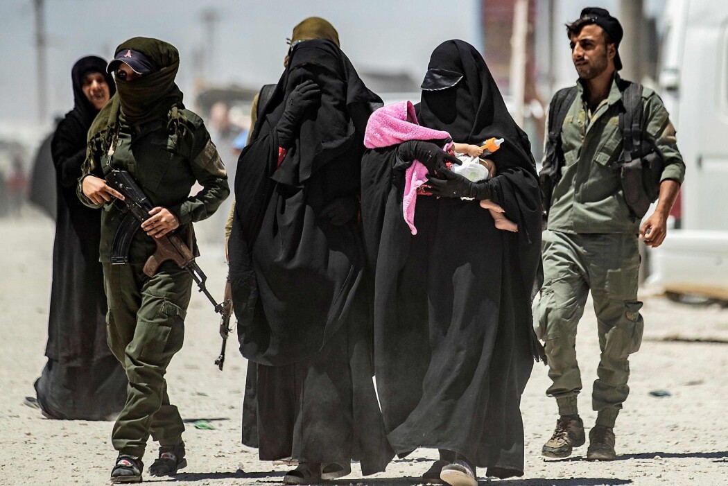 – For mange kvinner var idealisme og et brennende engasjement for å hjelpe muslimer i Syria hovedgrunner til å reise, sier Brynjar Lia, som har studert den eksisterende forskningen på kvinnene som har dratt fra Europa for å slutte seg til «den islamske staten» (IS). (Foto: Delil Souleiman, AFP, NTB Scanpix) – For mange kvinner var idealisme og et brennende engasjement for å hjelpe muslimer i Syria hovedgrunner til å reise, sier Brynjar Lia, som har studert den eksisterende forskningen på kvinnene som har dratt fra Europa for å slutte seg til «den islamske staten» (IS). (Foto: Delil Souleiman, AFP, NTB Scanpix)
