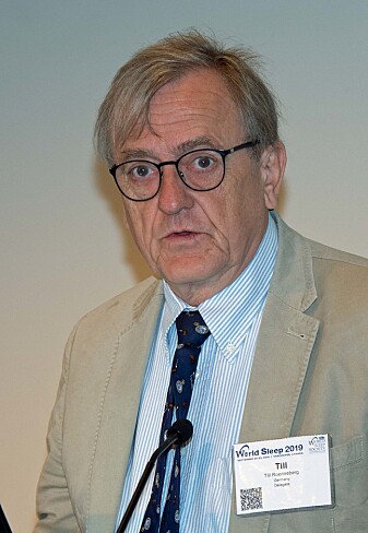 Till Roenneberg prøver å vise i praksis hvordan døgnrytmens idealsamfunn kan se ut. (Foto: Georg Mathisen) Till Roenneberg prøver å vise i praksis hvordan døgnrytmens idealsamfunn kan se ut. (Foto: Georg Mathisen)
