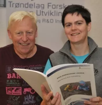 Kjell-Åge Gotvassli og Anne Sigrid Haugset har sammen med kolleger i Trøndelag forskning og utvikling forsket på åpen barnehage.  (Foto: Morten Stene)