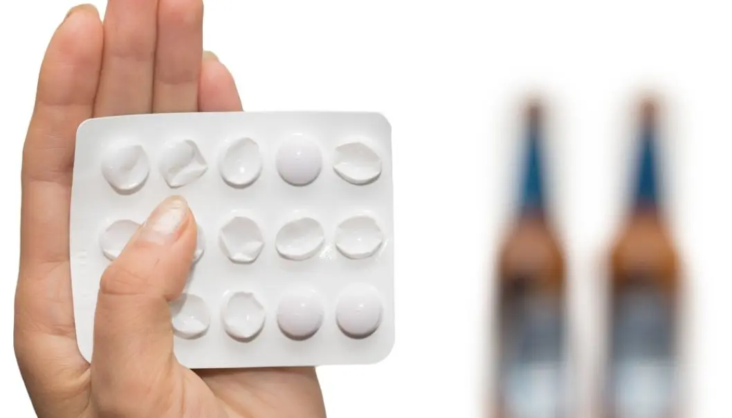 Det er bred enighet blant alkoholforskere internasjonal om at det kan være effektivt å bruke medikamenter mot alkoholisme, men norske fastleger tar dem lite i bruk.  (Foto: Colorbox)