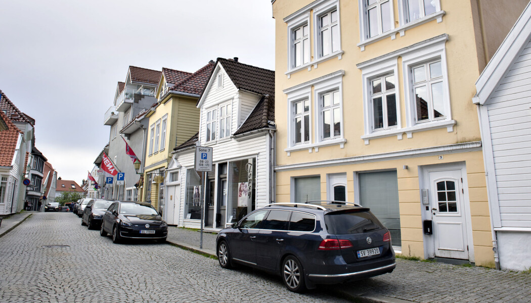 Spanere jobber helt annerledes enn andre politimenn. En sivil politibil står her utenfor en bygård i Bergen etter et mistenkelig dødsfall. (Foto: Marit Hommedal/NTB Scanpix) Spanere jobber helt annerledes enn andre politimenn. En sivil politibil står her utenfor en bygård i Bergen etter et mistenkelig dødsfall. (Foto: Marit Hommedal/NTB Scanpix)
