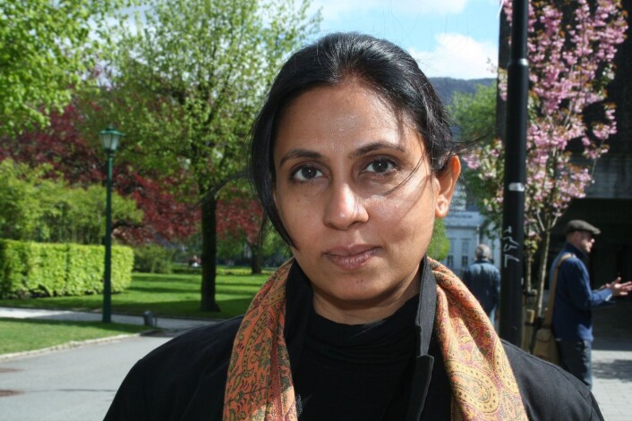 - Jeg er optimist på vegne av det tolerante India, sier den indiske forskeren Amrita Shah i vårvinden i Bergen. Denne uka deltar hun på World Social Science Forum i vestlandshovedstaden. - Jeg er optimist på vegne av det tolerante India, sier den indiske forskeren Amrita Shah i vårvinden i Bergen. Denne uka deltar hun på World Social Science Forum i vestlandshovedstaden.