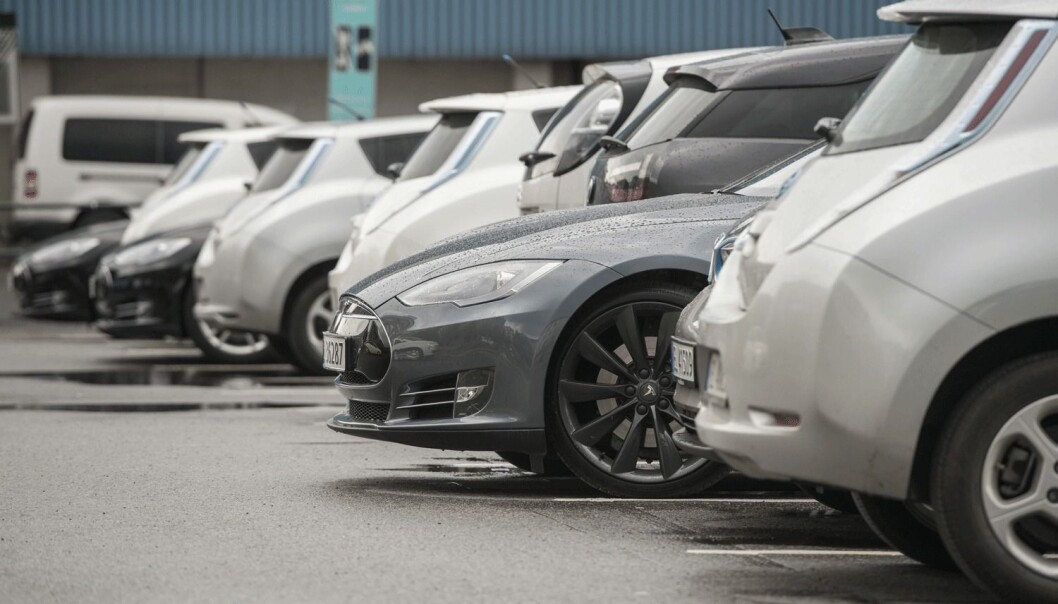 Formålet med klimapolitikken er å gjøre alle energikjeder praktisk talt utslippsfrie innen 2050. For at det skal bli mulig, må transportsektoren baseres på utslippsfrie energibærere, som elektrisitet, sier Marius Holm i Miljøstiftelsen Zero. (Foto: Scanpix, Fredrik Varfjell) Formålet med klimapolitikken er å gjøre alle energikjeder praktisk talt utslippsfrie innen 2050. For at det skal bli mulig, må transportsektoren baseres på utslippsfrie energibærere, som elektrisitet, sier Marius Holm i Miljøstiftelsen Zero. (Foto: Scanpix, Fredrik Varfjell)