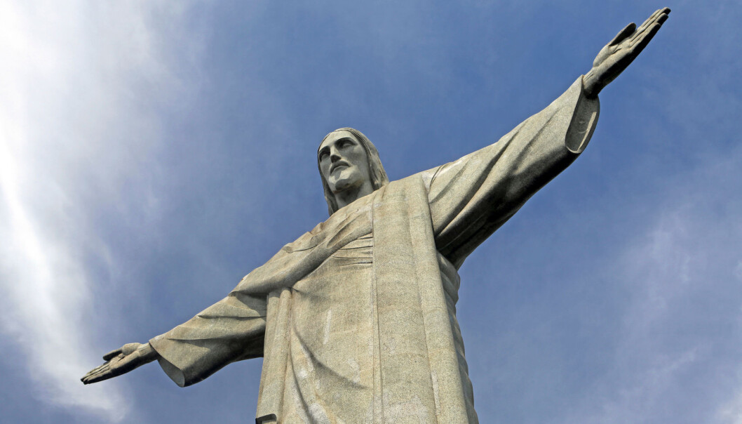 Kristusstatuen i Rio de Janeiro har blitt et kulturelt og religiøst ikon i Brasil og illustrerer kristendommens sterke posisjon i landet. Kristen tro har også blitt en viktig maktfaktor for høyredreiningen i brasiliansk politikk de senere årene. (Illustrasjon: Danita Delmont / Shutterstock / NTB scanpix) Kristusstatuen i Rio de Janeiro har blitt et kulturelt og religiøst ikon i Brasil og illustrerer kristendommens sterke posisjon i landet. Kristen tro har også blitt en viktig maktfaktor for høyredreiningen i brasiliansk politikk de senere årene. (Illustrasjon: Danita Delmont / Shutterstock / NTB scanpix)