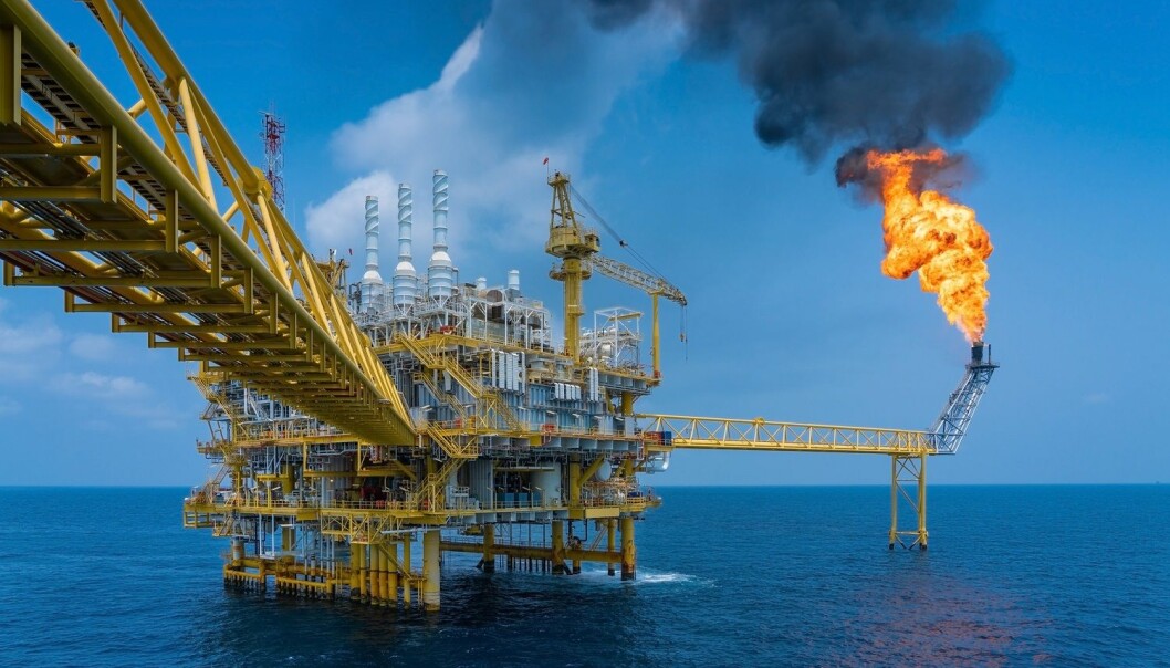 – Oljebransjen har et dilemma i sin kommunikasjon om bærekraft, siden det de produserer, representerer en stor klimautfordring, sier professor Trine Dahl. (Illustrasjon: Oil and Gas Photographer / Shutterstock / NTB scanpix) – Oljebransjen har et dilemma i sin kommunikasjon om bærekraft, siden det de produserer, representerer en stor klimautfordring, sier professor Trine Dahl. (Illustrasjon: Oil and Gas Photographer / Shutterstock / NTB scanpix)