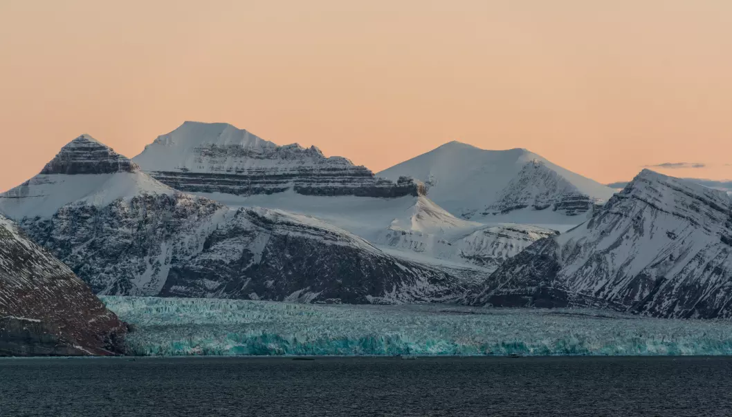 Glacier near Ny-Ålesund in Svalbard. (Foto: Andreas Wolden / Havforskningsinstituttet)