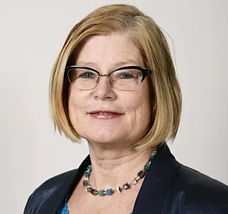 Professor Inger Torhild Gram har ledet et forskningsprosjekt hvor de har sette på hvor effektivt skreddersydde beskjeder om røykeslutt er. (Foto: Nasjonalt senter for e-helseforskning) Professor Inger Torhild Gram har ledet et forskningsprosjekt hvor de har sette på hvor effektivt skreddersydde beskjeder om røykeslutt er. (Foto: Nasjonalt senter for e-helseforskning)