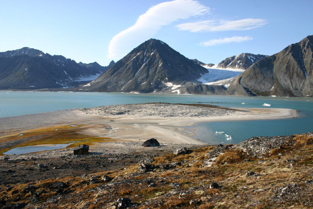 Namnlause stader i Magdalenefjorden har no fått namn. (Foto: Bjørn Fossli Johansen / Norsk Polarinstitutt) Namnlause stader i Magdalenefjorden har no fått namn. (Foto: Bjørn Fossli Johansen / Norsk Polarinstitutt)