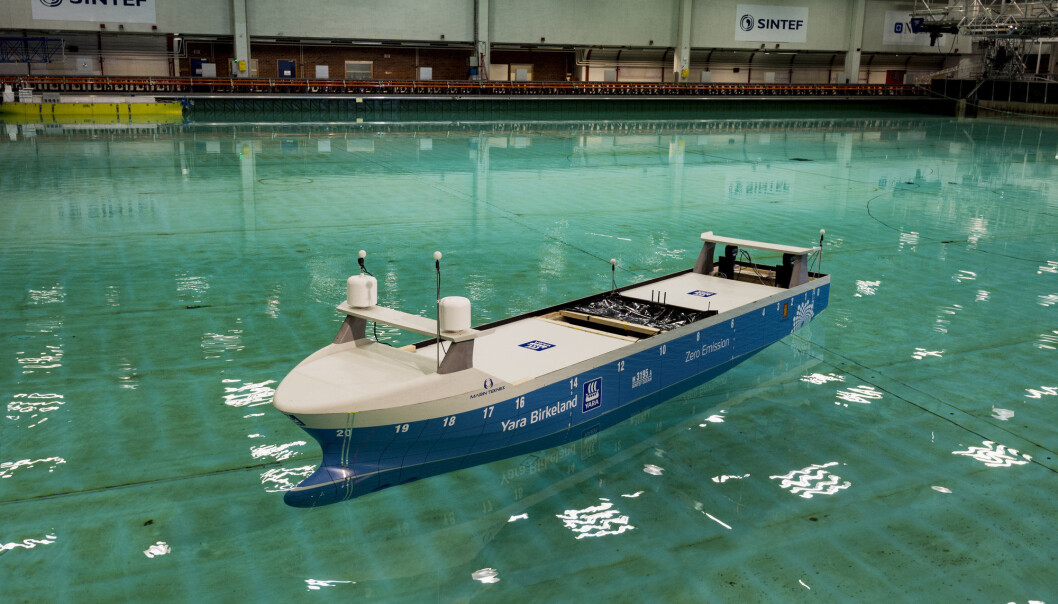 Bildet viser en modell av verdens første selvkjørende og elektriske containerskip som testes hos SINTEF Ocean. (Foto: NTB/Scanpix). Bildet viser en modell av verdens første selvkjørende og elektriske containerskip som testes hos SINTEF Ocean. (Foto: NTB/Scanpix).