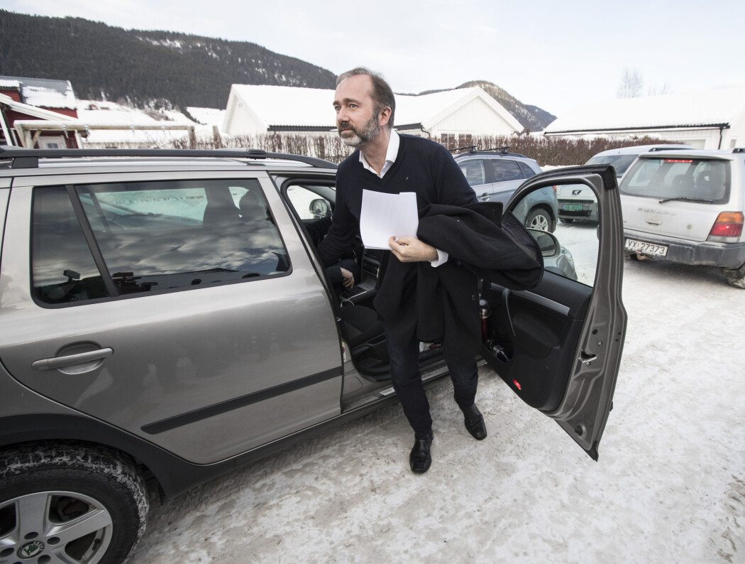 Trond Giske (Ap) gjør politisk comeback i starten av 2018 ved å holde innledningsforedraget under årsmøtet til nyopprettede Orkland Arbeiderparti på Folkets Hus i Gjølme. Da hadde Giske vært sykemeldt en stund etter at mange kvinner hadde varslet Arbeiderpartiet om seksuell trakassering. Året etter dukket dansevideoen opp. (Foto: Hallgeir Vågenes, VG, NTB scanpix) Trond Giske (Ap) gjør politisk comeback i starten av 2018 ved å holde innledningsforedraget under årsmøtet til nyopprettede Orkland Arbeiderparti på Folkets Hus i Gjølme. Da hadde Giske vært sykemeldt en stund etter at mange kvinner hadde varslet Arbeiderpartiet om seksuell trakassering. Året etter dukket dansevideoen opp. (Foto: Hallgeir Vågenes, VG, NTB scanpix)