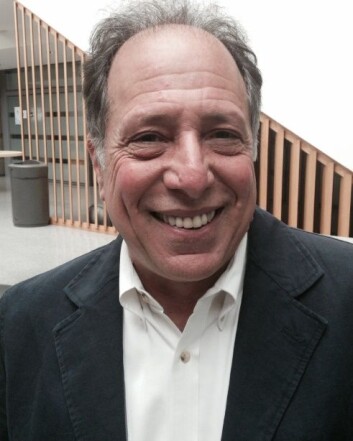 - De er enormt patriotiske, men hater den amerikanske regjeringa. Hvordan klarer de å forene dette? spør Michael Kimmel. (Foto: Anneli Tillberg, NIKK) - De er enormt patriotiske, men hater den amerikanske regjeringa. Hvordan klarer de å forene dette? spør Michael Kimmel. (Foto: Anneli Tillberg, NIKK)