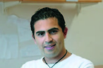 Når vi bruker matematiske modeller på virkeligheten, tror folk gjerne at de mister kontrollen, sier NHH-forsker Mario Guajardo. (Foto: NHH Bulletin) Når vi bruker matematiske modeller på virkeligheten, tror folk gjerne at de mister kontrollen, sier NHH-forsker Mario Guajardo. (Foto: NHH Bulletin)