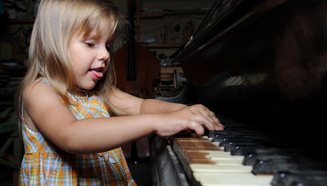 Det hjelper å ha uthvilt hjerne når du skal lære å spille piano. (Foto: Colourbox) Det hjelper å ha uthvilt hjerne når du skal lære å spille piano. (Foto: Colourbox)