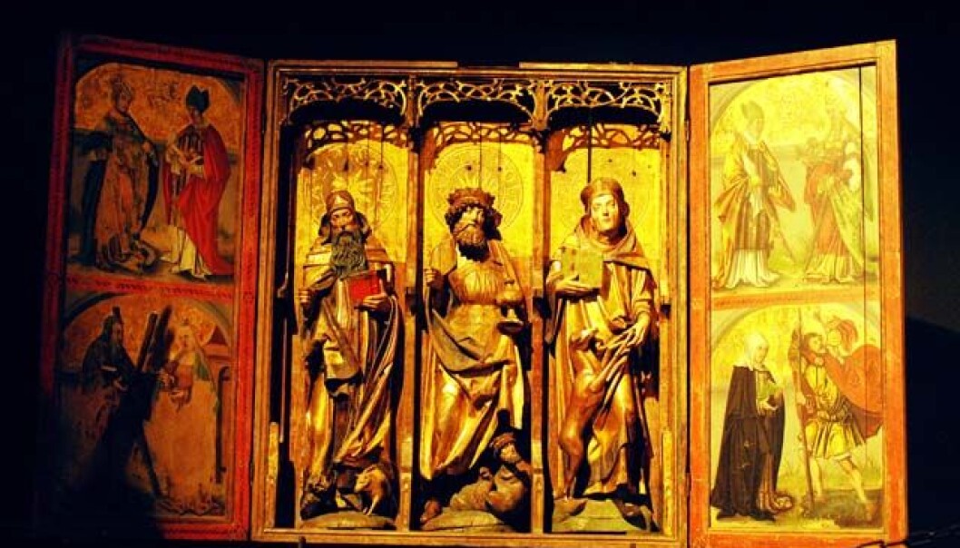 Nesten all kirkekunst fra senmiddelalderen i Norge ligger pakket ned og stuet vekk. Dette alterskapet fra Kvæfjord kirke i Troms, utstilt ved Kulturhistorisk museum i Oslo, er et av få unntak. Ola Sæther, Uniforum/UiO Nesten all kirkekunst fra senmiddelalderen i Norge ligger pakket ned og stuet vekk. Dette alterskapet fra Kvæfjord kirke i Troms, utstilt ved Kulturhistorisk museum i Oslo, er et av få unntak. Ola Sæther, Uniforum/UiO