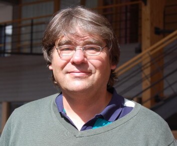 - Det er en rekke uheldige sider ved økt bruk av hemmelige politimetoder, sier professor Paul Larsson ved Politihøgskolen i Oslo. (Foto: Anne Lise Stranden, forskning.no) - Det er en rekke uheldige sider ved økt bruk av hemmelige politimetoder, sier professor Paul Larsson ved Politihøgskolen i Oslo. (Foto: Anne Lise Stranden, forskning.no)
