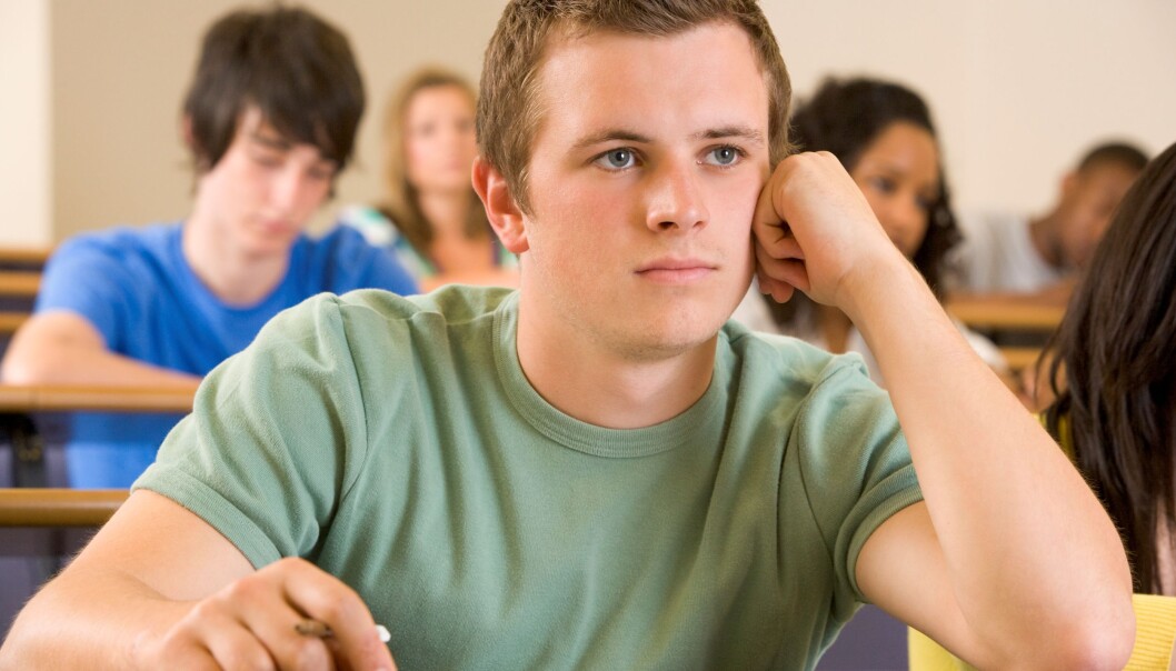 Kjeder gutter seg på skolen? (Foto: Colourbox) Kjeder gutter seg på skolen? (Foto: Colourbox)