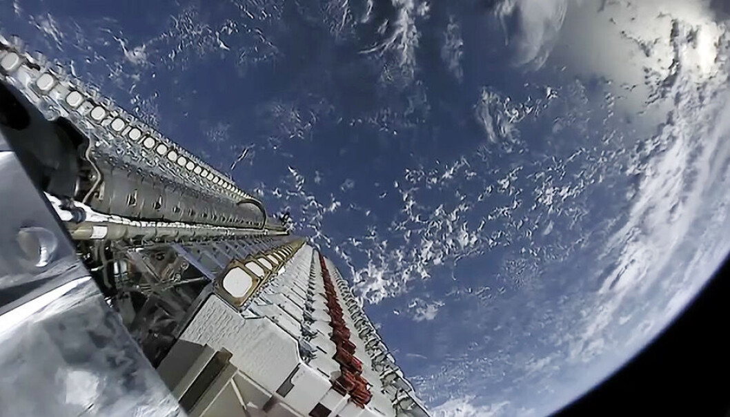 Bildet er fra oppskytningen av de 60 første Starlink-satellittene i mai. (Bilde: SpaceX) Bildet er fra oppskytningen av de 60 første Starlink-satellittene i mai. (Bilde: SpaceX)