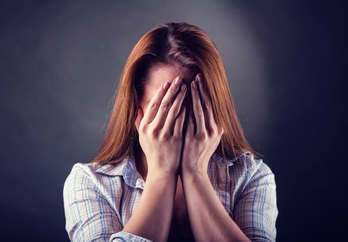 Unge jenters beskrivelser av uønsket beføling viser at begrepene seksuell trakassering og seksuell vold er for vage. Mer konkrete begreper kan forebygge og identifisere slike hendelser, mener forskere. (Foto: Colourbox.com) Unge jenters beskrivelser av uønsket beføling viser at begrepene seksuell trakassering og seksuell vold er for vage. Mer konkrete begreper kan forebygge og identifisere slike hendelser, mener forskere. (Foto: Colourbox.com)