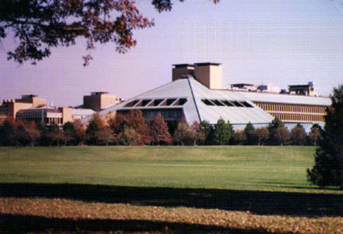 Hovedkvarteret til Lucent Technologies, etterfølgeren til Bell Labs. (Foto: Lucent, Wikimedia Commons) Hovedkvarteret til Lucent Technologies, etterfølgeren til Bell Labs. (Foto: Lucent, Wikimedia Commons)